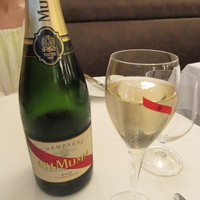 オー・プロヴァンソー - シャンパン「ＭＵＭＭ」