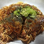 てる - 青唐辛子トッピング肉玉そば