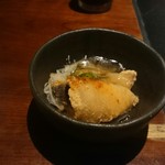 おいしい寿司と活魚料理 魚の飯 - お通しのぶり