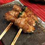 日本酒バル 琥珀 - これは何だか覚えていない。。。ニラを豚肉で巻いたもの？