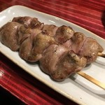 日本酒バル 琥珀 - たしかこれが美桜鶏の串。非常に美味しかった！