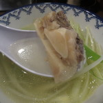 味太助 - 骨付き肉が入っています♪