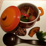 花明りの宿 月の池 - 山形牛の赤ワイン煮