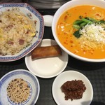 DRAGON酒家 離 - 坦坦麺＆炒飯セット 880円