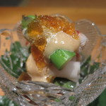 日本料理 幸庵 - 車海老、つぶ貝、アスパラ、芽芋の加減酢ジュレと胡麻だれがけアップ