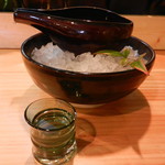 鳥と魚 - 新政94％（生酛純米）はこちらの酒器で頂きます