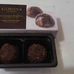 GODIVA - アイストリュフダークチョコレート399円