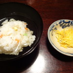 美榮 - 豚飯じゅうしい、漬物