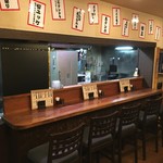 馬肉酒場 馬鹿うま精肉店 - カウンター席もご用意してます。お一人様からどうぞ