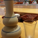 Ganko - 追加で日本酒から自家製清酒の純米酒 頑固一徹 大徳利二合900円
      この徳利欲しぃ～