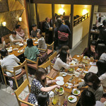アジアンビストロDai - 店内は B1 まで満席！！