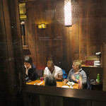 アジアンビストロDai - テラスから見える半地下部分