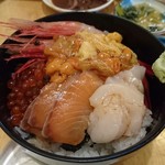 朝市の味処 茶夢 - 五色丼１６５０円