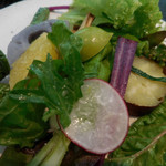 ラ・ボンヌターブル - サラダ；アップ