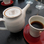 ラ・ボンヌターブル - ハンドドリップで淹れる、産地・焙煎にこだわったコーヒー