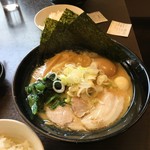 クリーミーTonkotsuラーメン 麺家神明 - 2016/05/22のりとんこつ