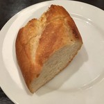 ビストロ石川亭 - パンはお代わり可能です