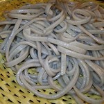 そば 滋雲 - 太打ち    歯応え良し  香りも良いです