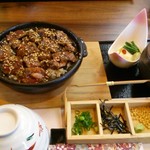上田 - 牛肉ひつまぶしセット