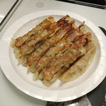 八方雲集鍋貼水餃專門店 - 鍋貼