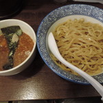 和伊まる - 濃厚煮干し辛鶏つけそば（中盛）