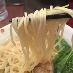 せんば吟匠 - 中太ストレート麺、いただきま〜す