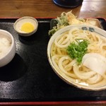 とよ香 - サービス定食のかけうどん
