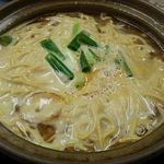 まゆみの店 - カレー鍋焼きラーメンにはデフォの具材に牛肉がプラスで入っています！