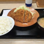 かつや - ロースカツ定食 745円（税込）