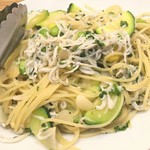 ジェンマ - 料理写真:しらすと春野菜のスパゲティーニ