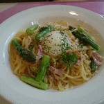 Restaurant Sonetto - アスパラとベーコンのカルボナーラ