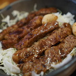 とんとん食堂 - とんてき丼880円