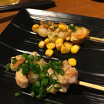 nobu’s - 2016.6. 串焼き2本（￥400）　上ミノネギ塩とホタテ香草焼き