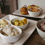 空ナナ - ランチのプレートをお外でいただきました。