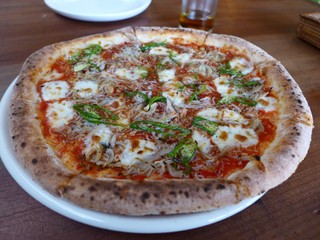 イタリアごはんとおやつ クラリ - しらすピザ・1,000円