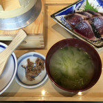 Ryuujimmaru - 龍神丸 わら焼き鰹の塩たたき定食(6切れ)