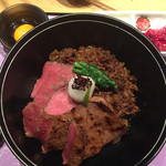 神楽坂 翔山亭 黒毛和牛贅沢重専門店 神楽坂本店 - 黒毛和牛贅沢重(松) 1980円