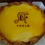 焼きたてチーズタルト専門店PABLO - 焼きたてチーズタルト ミディアム。