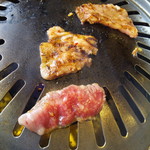 焼肉神楽 - 焼くヨロコビ