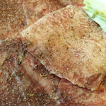 焼肉神楽 - タン塩にもキチンとした仕事が
