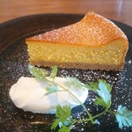 アンジュール - かぼちゃのチーズケーキ