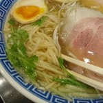 清麺屋 - 麺は細麺のストレート