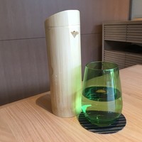日本料理 鳥羽別邸 華暦 - はじめに竹筒でお水が用意されました、海洋深層水との事です