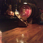 バー サムシング オールド - 内観