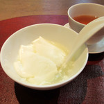 齋華 - 8】杏仁豆腐
      