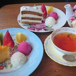 Kafe Yoku Naru Yoku Naru - 本日のケーキ＋お飲物。また行きたい！