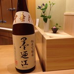 鮨 しゅん輔 - 2016.5  生花も素敵です