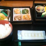 万禧亭 - ふたを開けたらこんな感じ。