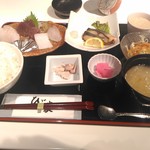 ひご家 - お刺身と焼魚