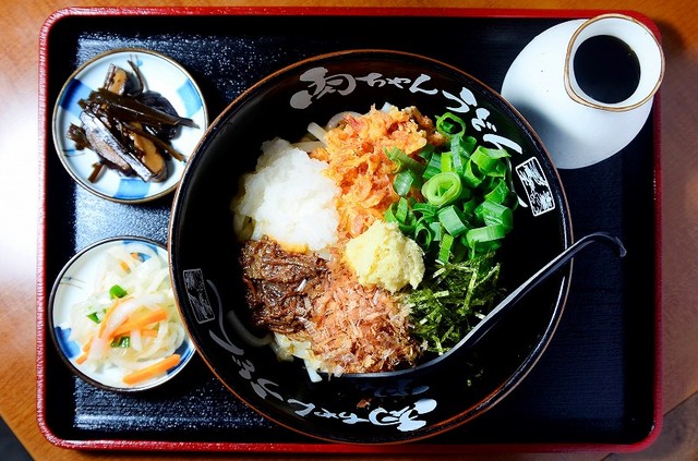 肉ちゃんうどん博多駅南店>